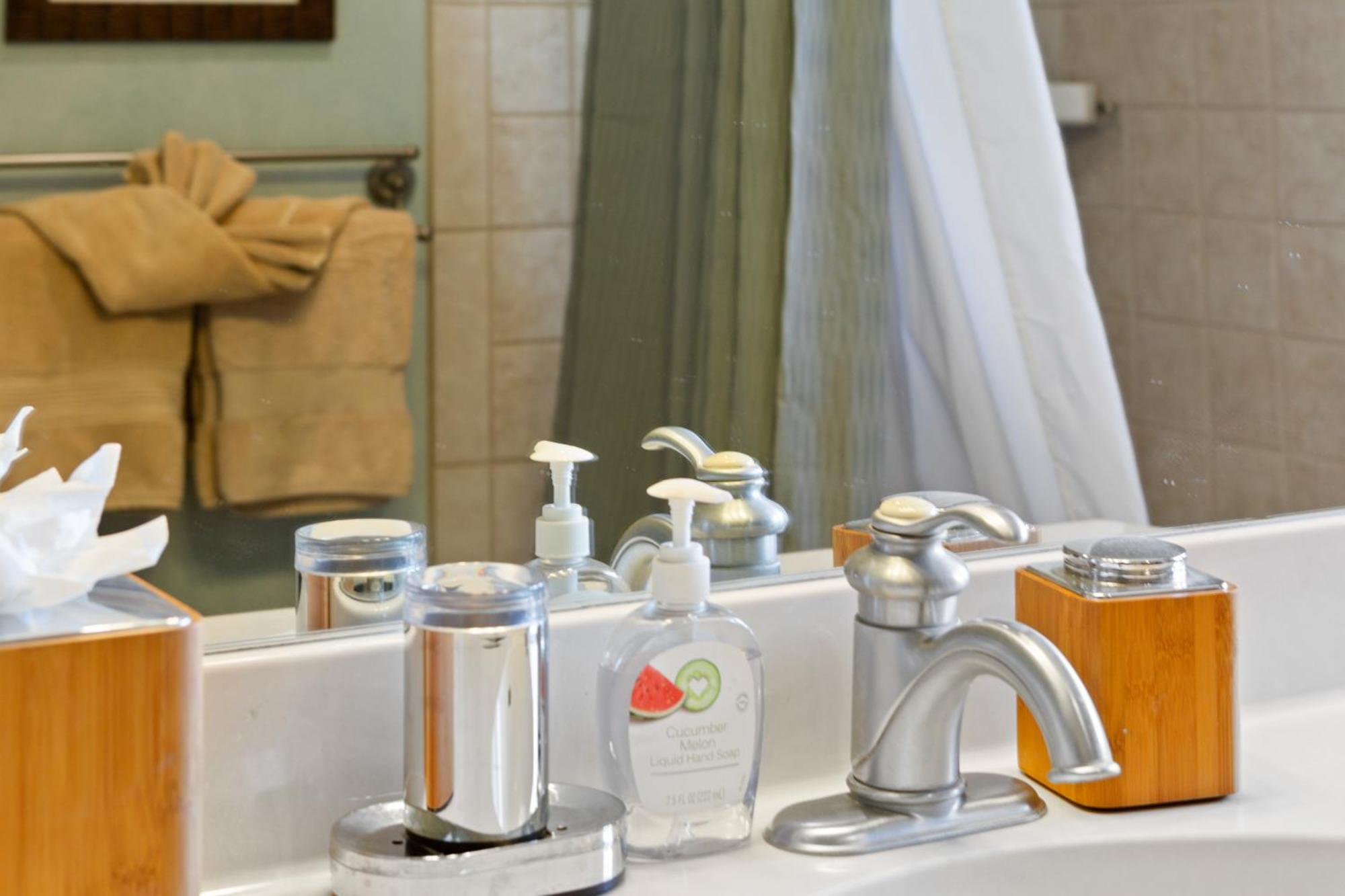 Studio With Mini Kitchen, Pool And Bbq, Pre-Renovation Summer Sale Kihei Ngoại thất bức ảnh